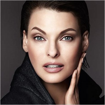 Linda Evangelista Activism And Awards