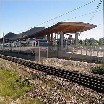 L Wood Lrt Station